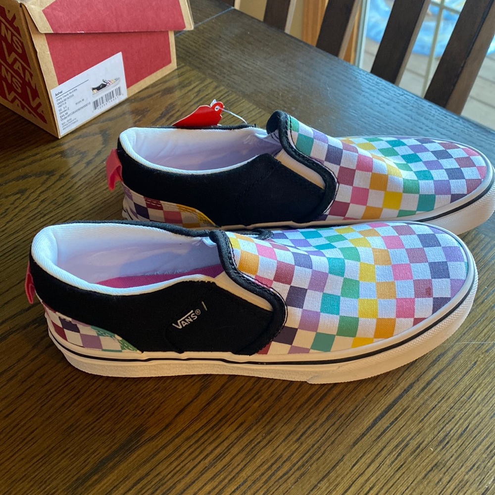 NWT Vans party check youth size 3